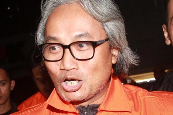 tersangka-ott-kepala-kpp-madya-banjarmasin-1770345672688_169